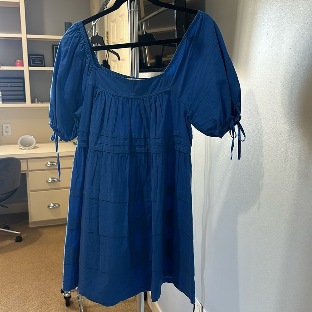 Blue short sleeve wear off the shoulder dress